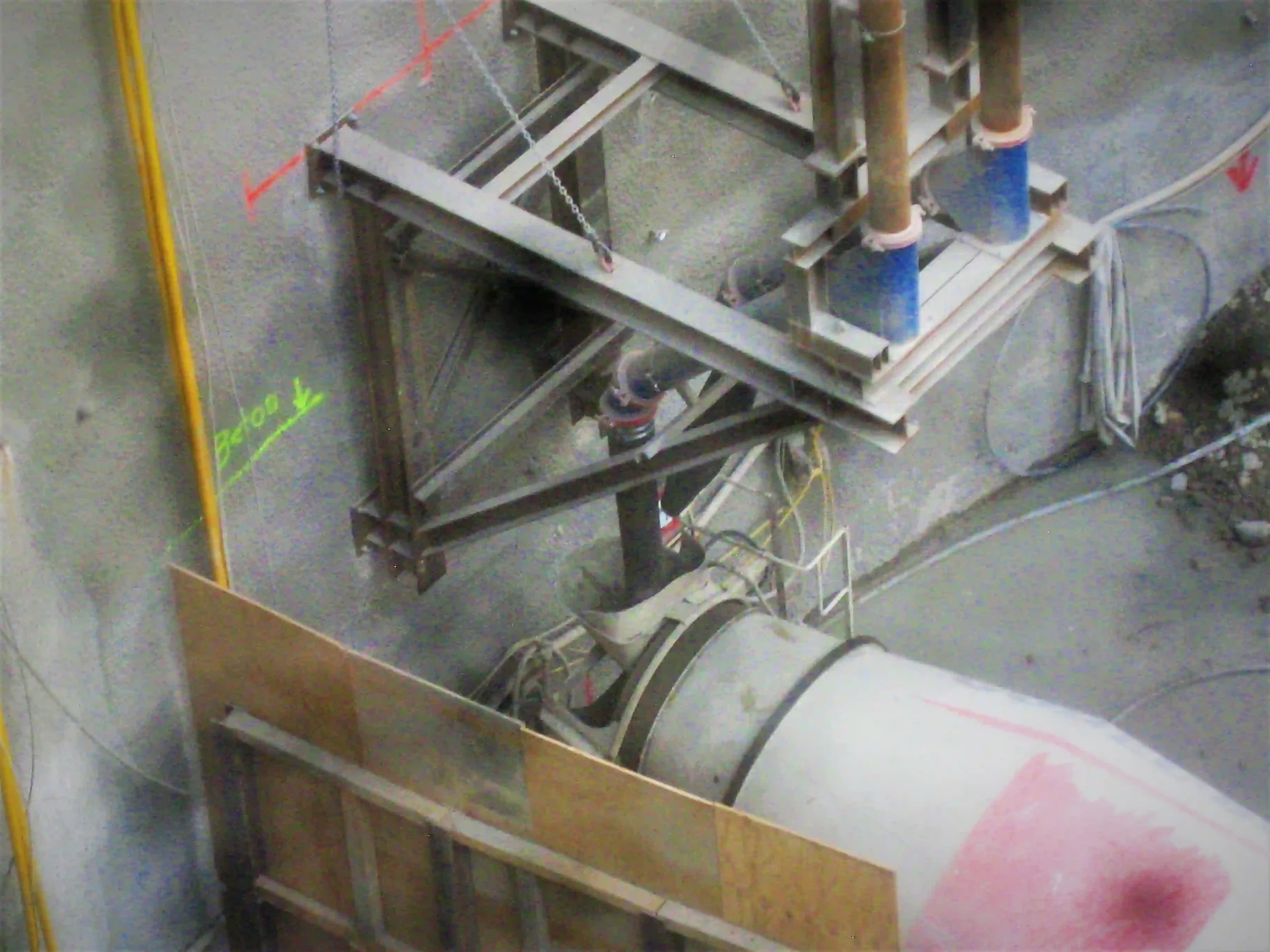 Umlenkkomponente einer Betonförderleitung im Einsatz